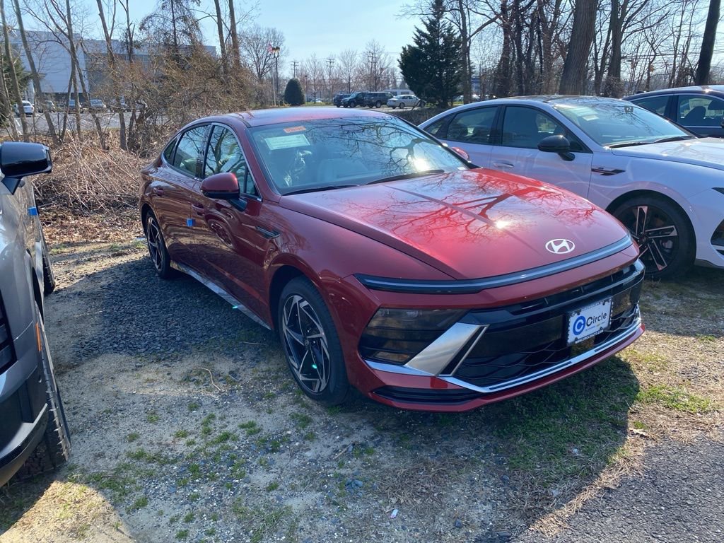 New 2026 Hyundai Sonata SEL FWD image 1
