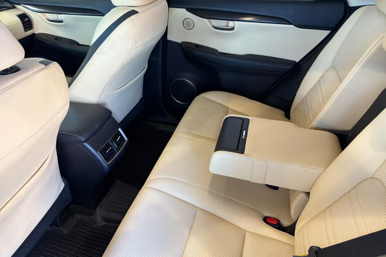 Used 2016 Lexus NX 200t AWD w/ Premium Package image 4