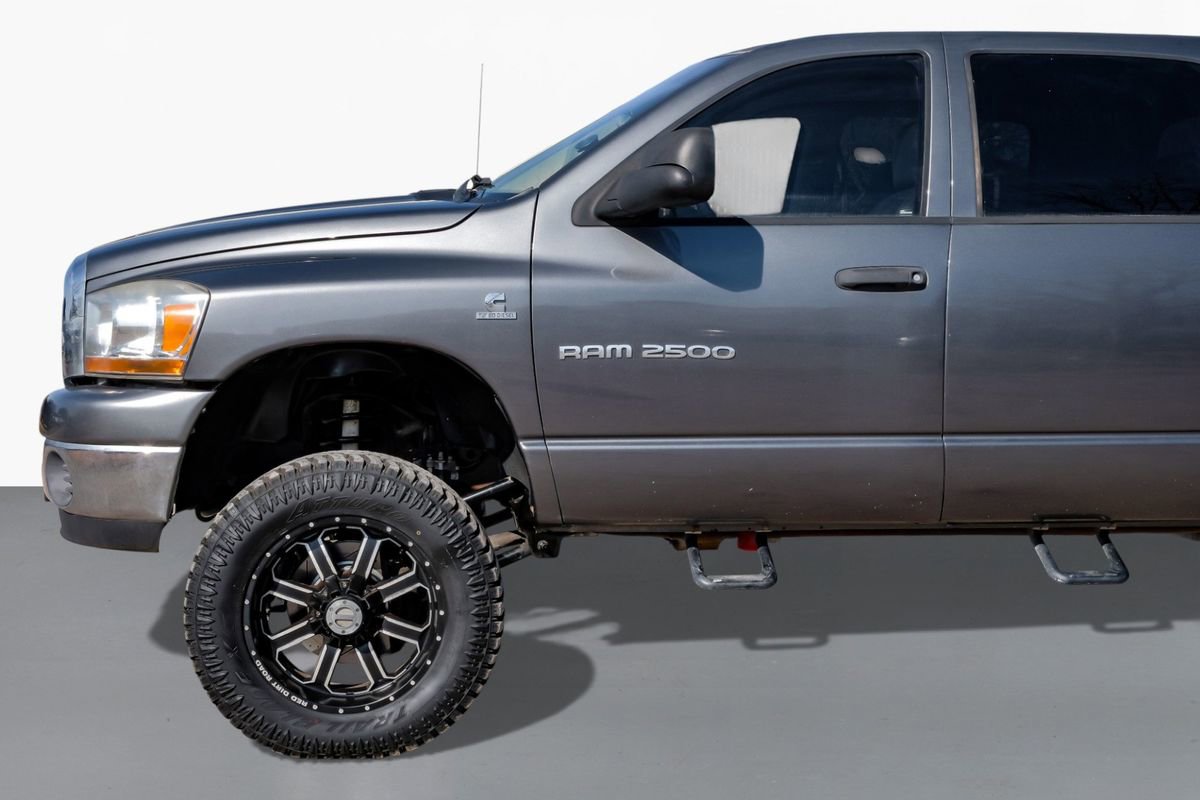 Used 2006 Dodge Ram 2500 Truck SLT image 10