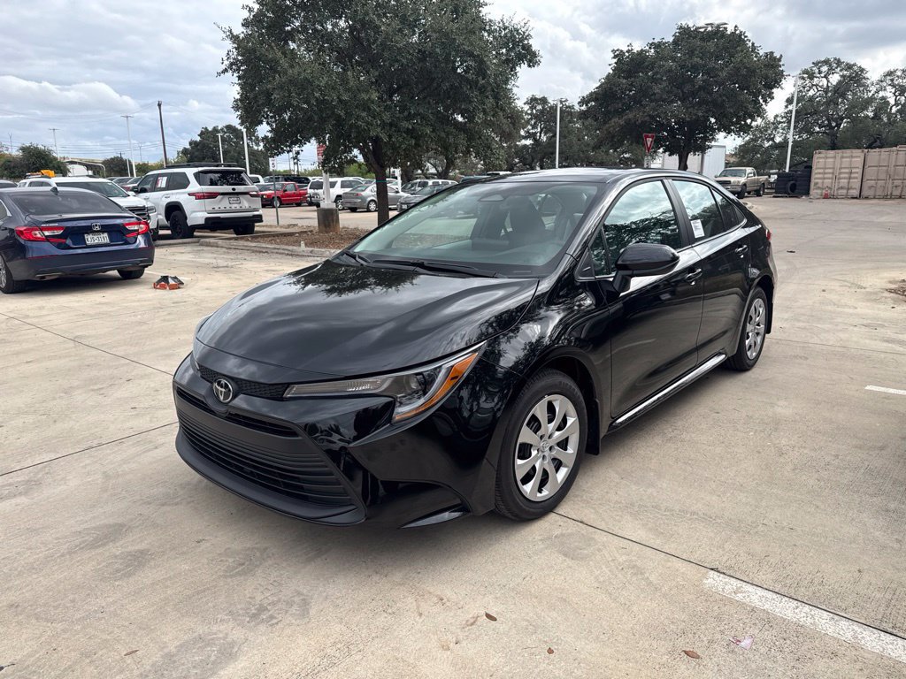 New 2027 Toyota Corolla LE FWD image 2
