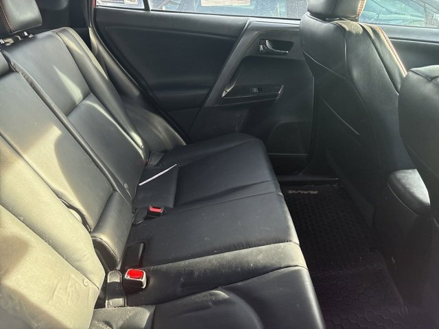 Used 2016 Toyota RAV4 SE image 8