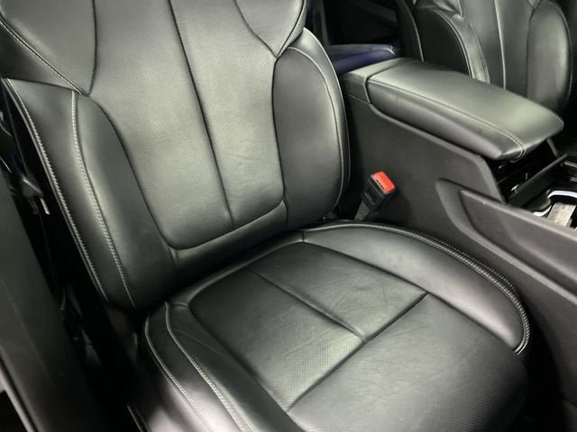 Used 2024 Jeep Grand Cherokee L Overland w/ Advanced Protech Group III AWD/4WD image 29