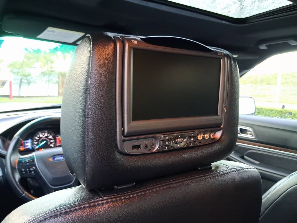 Used 2016 Ford Explorer Limited w/ Equipment Group 301A FWD image 13