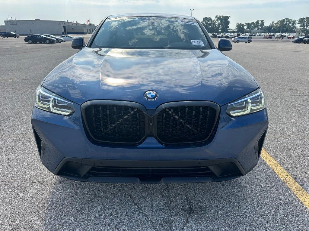 Used 2024 BMW X4 xDrive30i w/ Premium Package AWD/4WD image 6