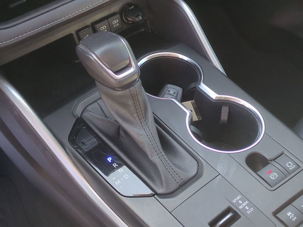 Used 2021 Toyota Highlander XLE image 21