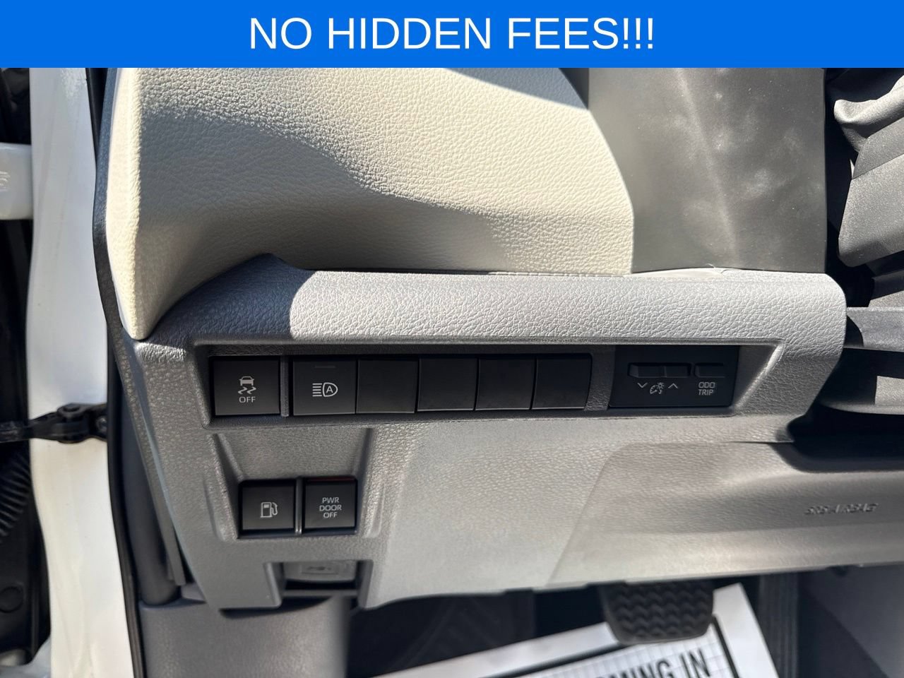 Used 2021 Toyota Sienna LE FWD image 32