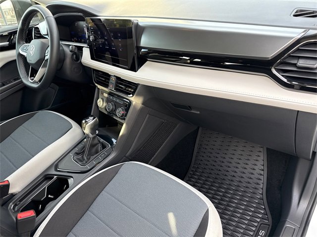 Used 2025 Volkswagen Taos S image 19