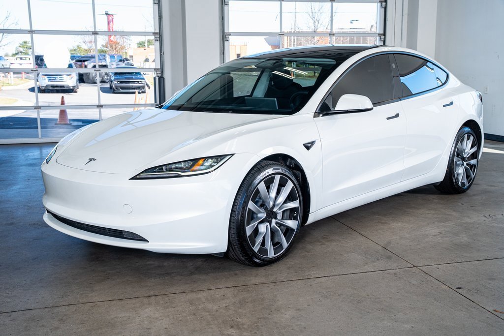 Used 2025 Tesla Model 3 Long Range image 11