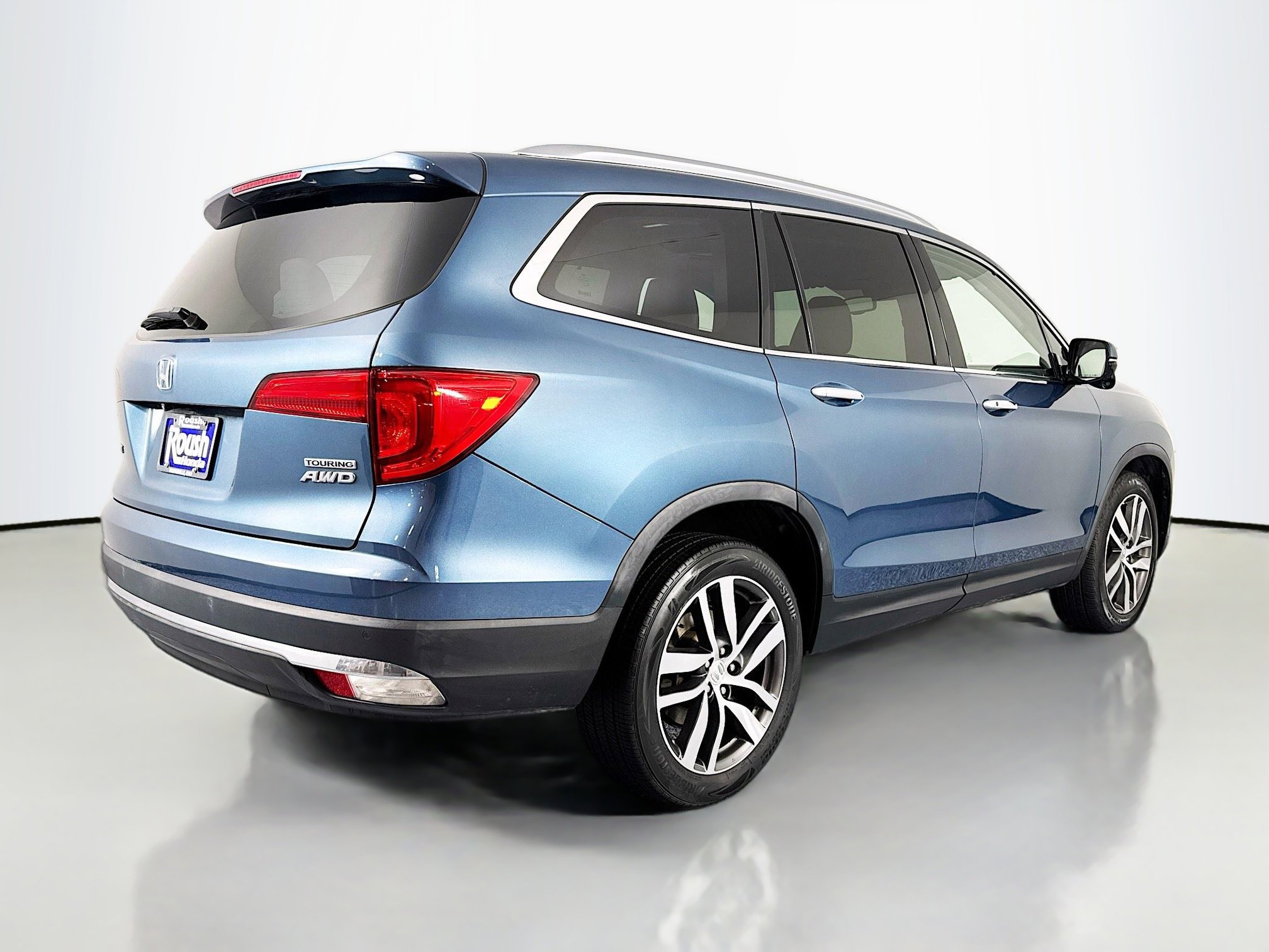 Used 2016 Honda Pilot Touring image 5