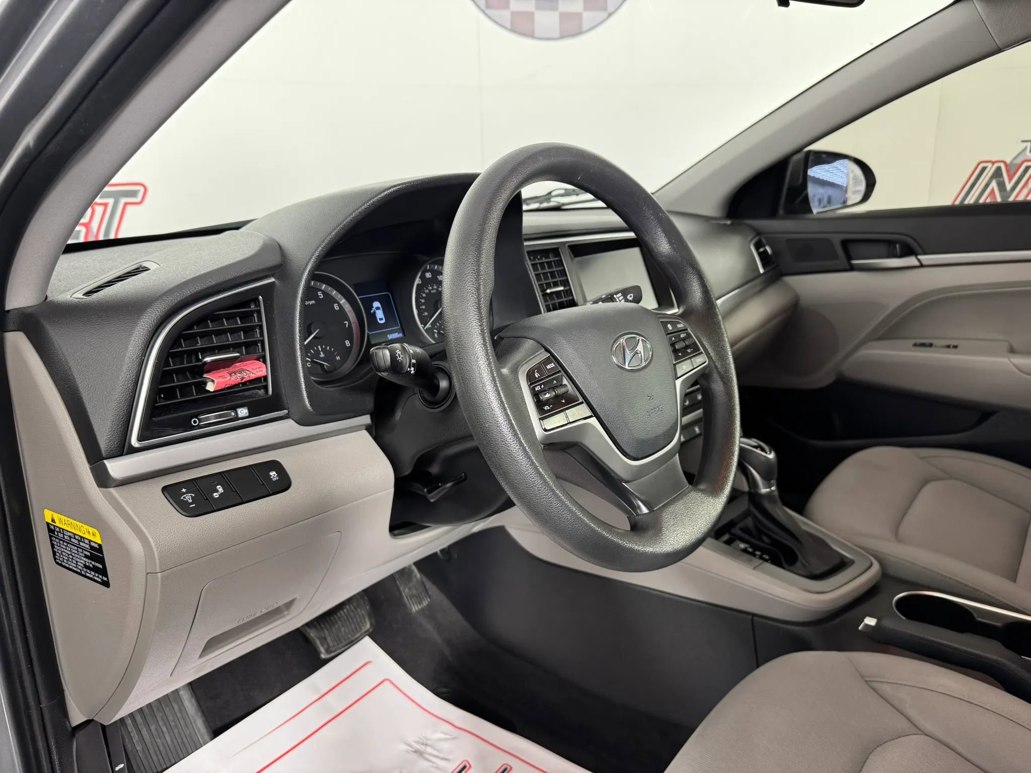 Used 2018 Hyundai Elantra SEL w/ Cargo Package FWD image 10