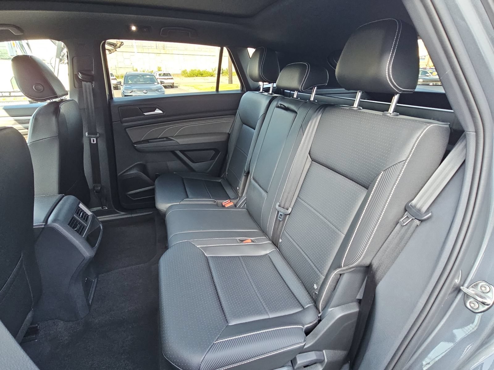 Used 2023 Volkswagen Atlas Cross Sport SE w/ Panoramic Sunroof Package FWD image 14