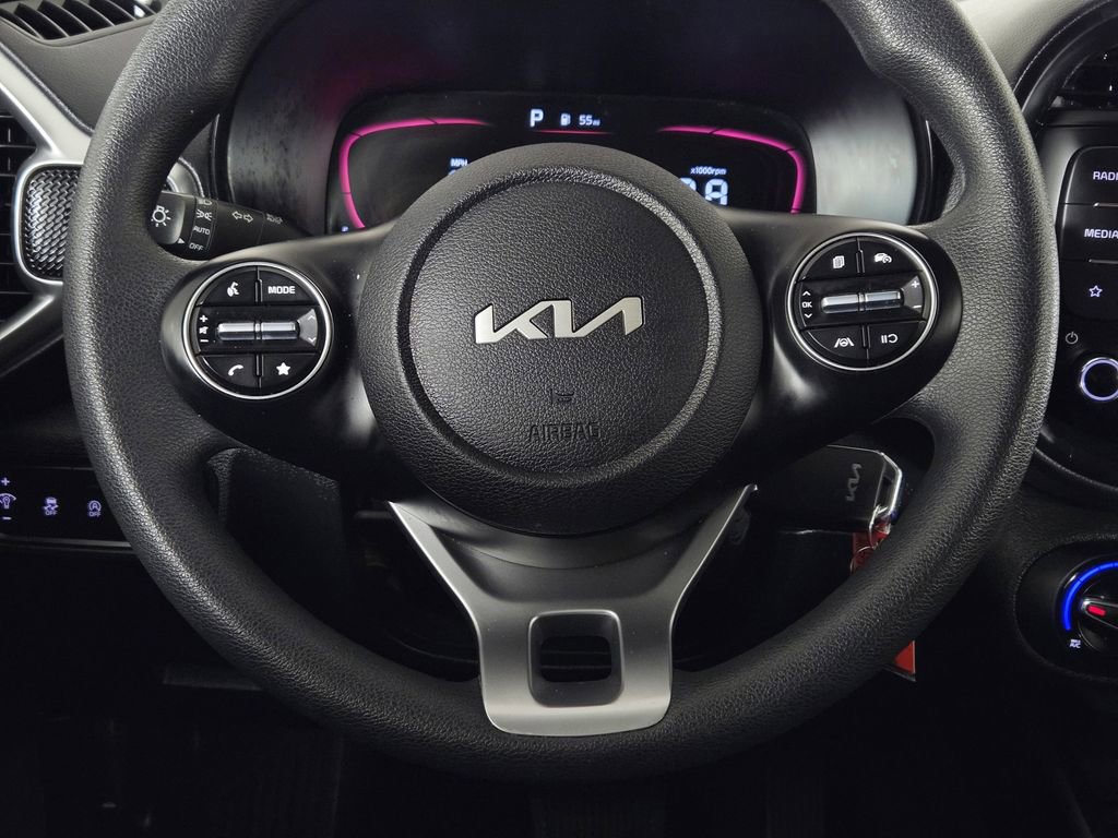 Used 2025 Kia Soul LX w/ LX Technology Package image 18