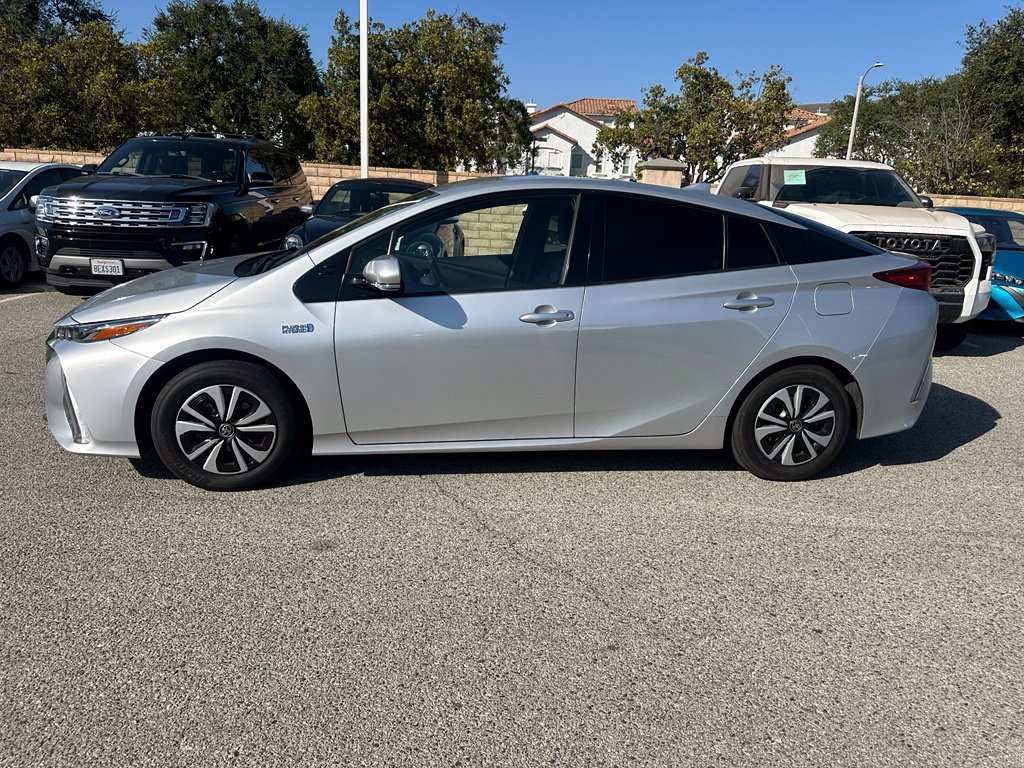 Certified 2019 Toyota Prius Prime Premium FWD image 2