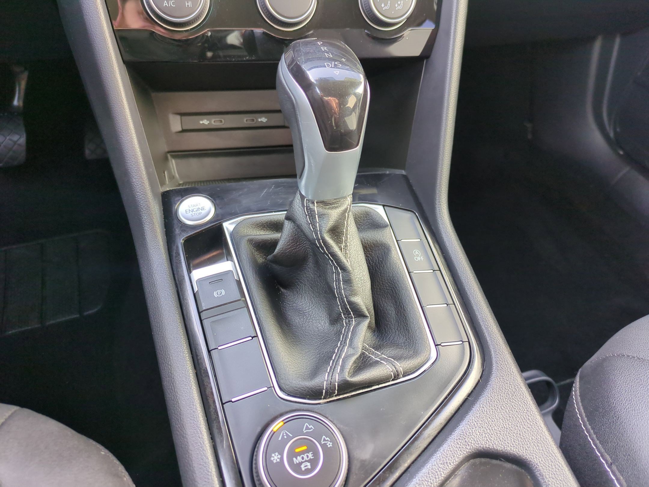 Used 2023 Volkswagen Taos SE image 28