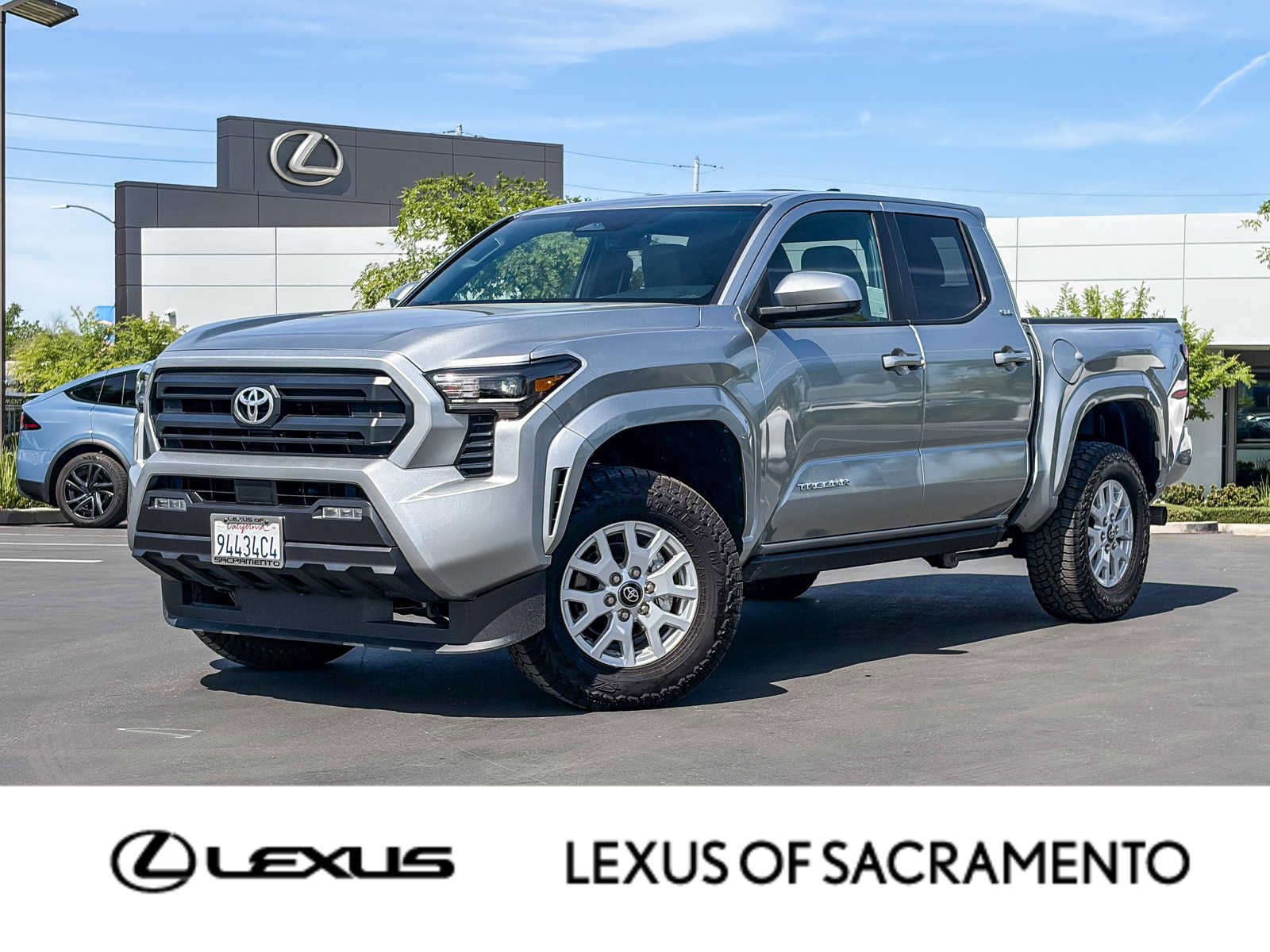Used 2024 Toyota Tacoma SR5 image 1