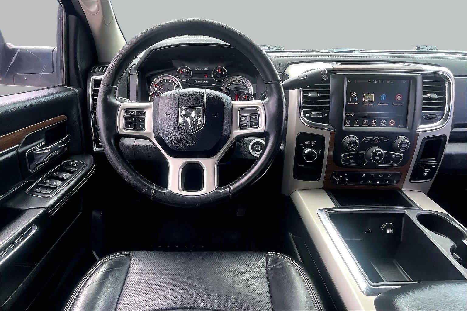 Used 2014 RAM 2500 Laramie w/ Black Appearance Group AWD/4WD image 5