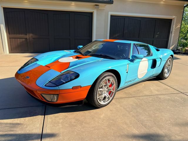 Used 2006 Ford GT RWD image 14
