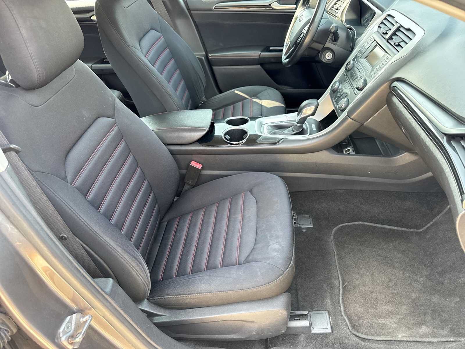 Used 2013 Ford Fusion SE FWD image 18