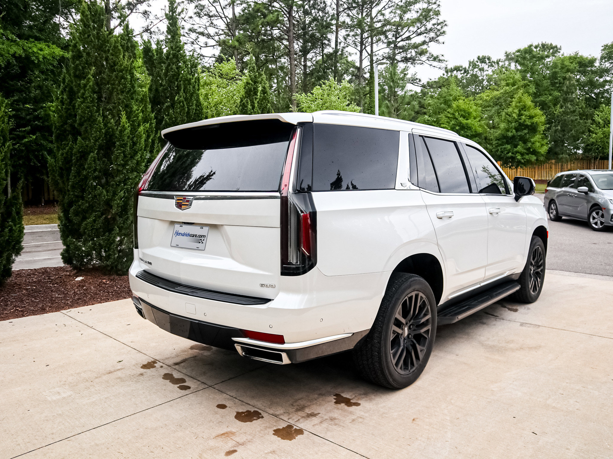 Used 2024 Cadillac Escalade Premium Luxury AWD/4WD image 11