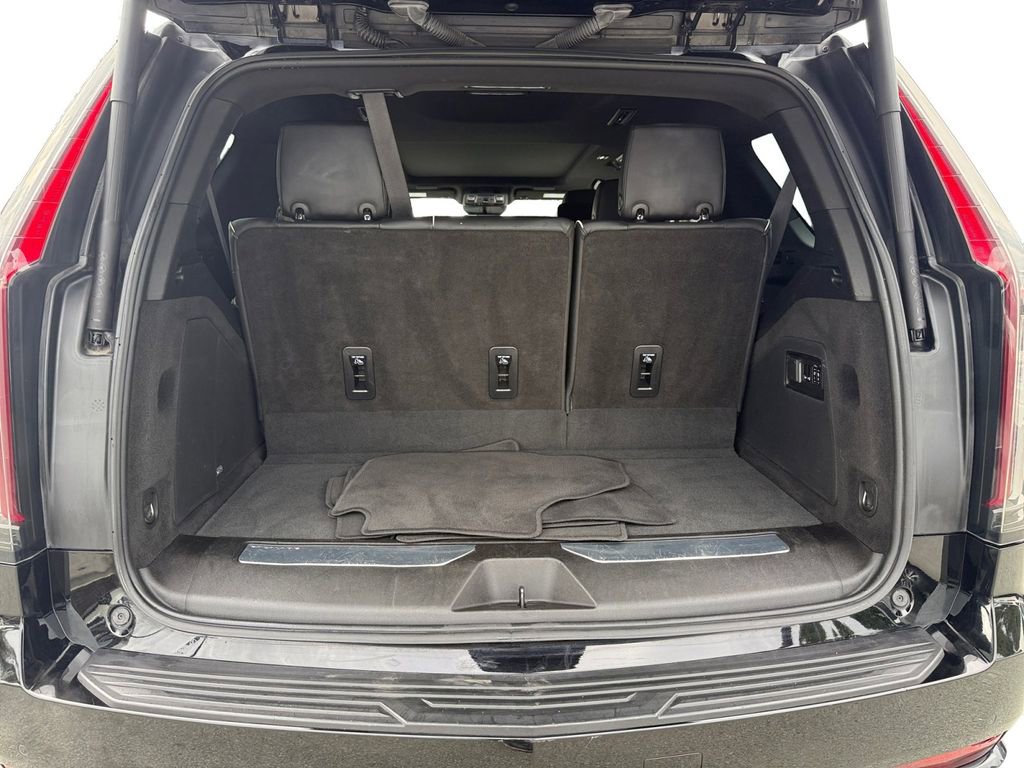 Used 2023 Cadillac Escalade Sport image 10
