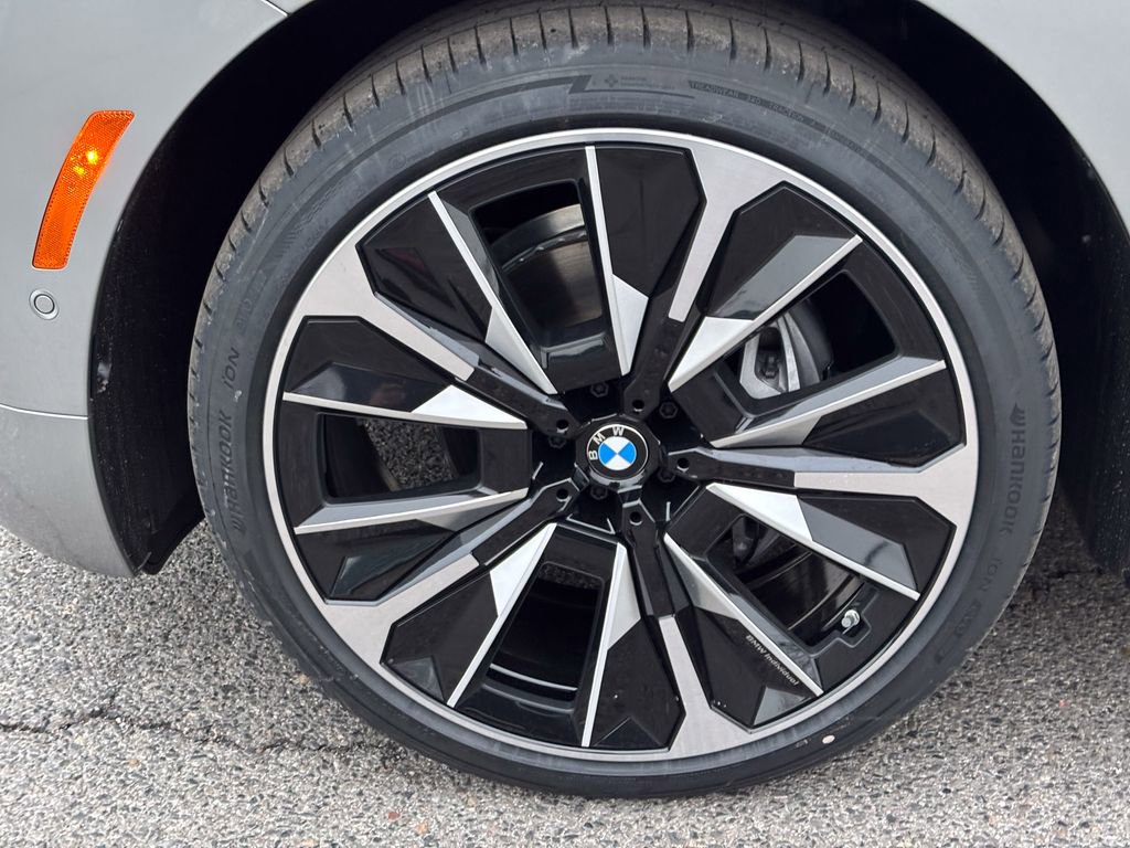 Used 2026 BMW iX xDrive45 image 9