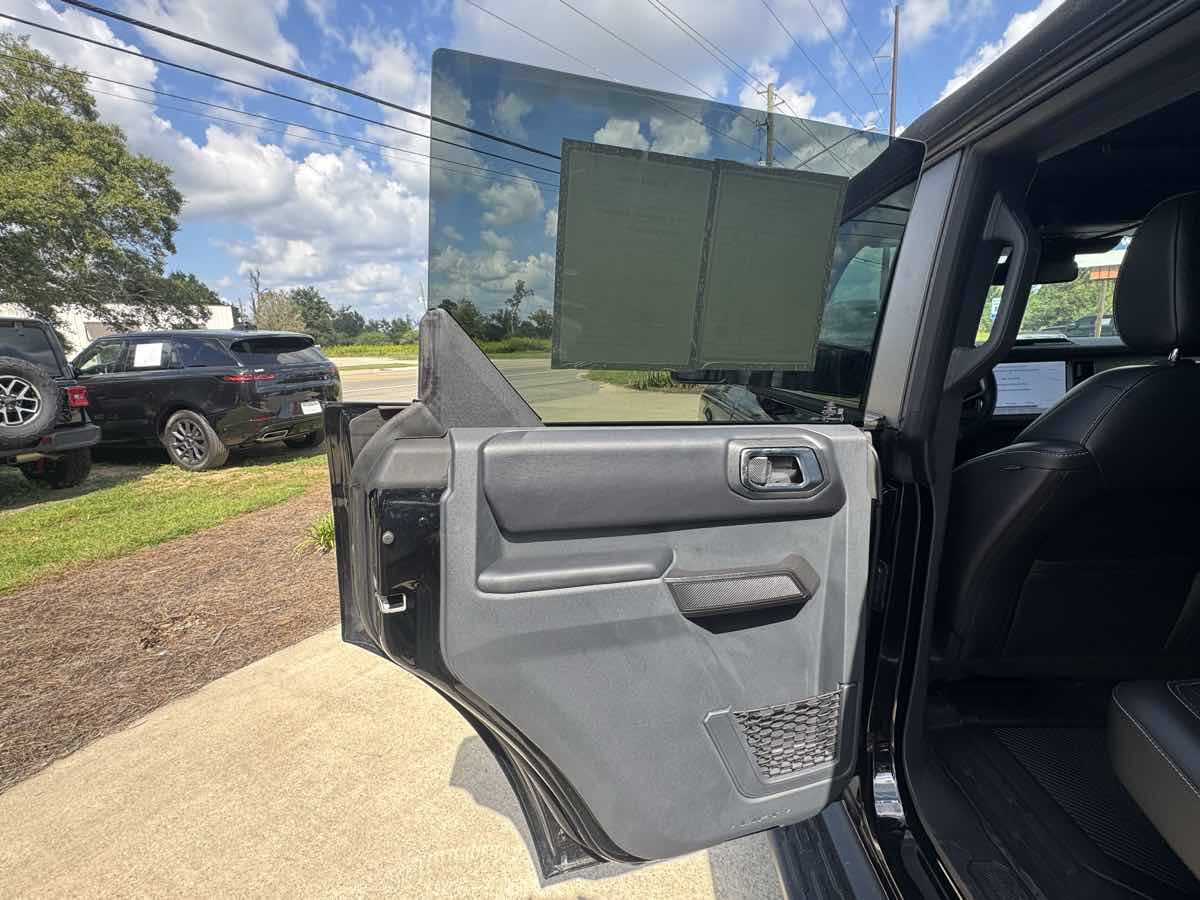 Used 2025 Ford Bronco Outer Banks AWD/4WD image 23