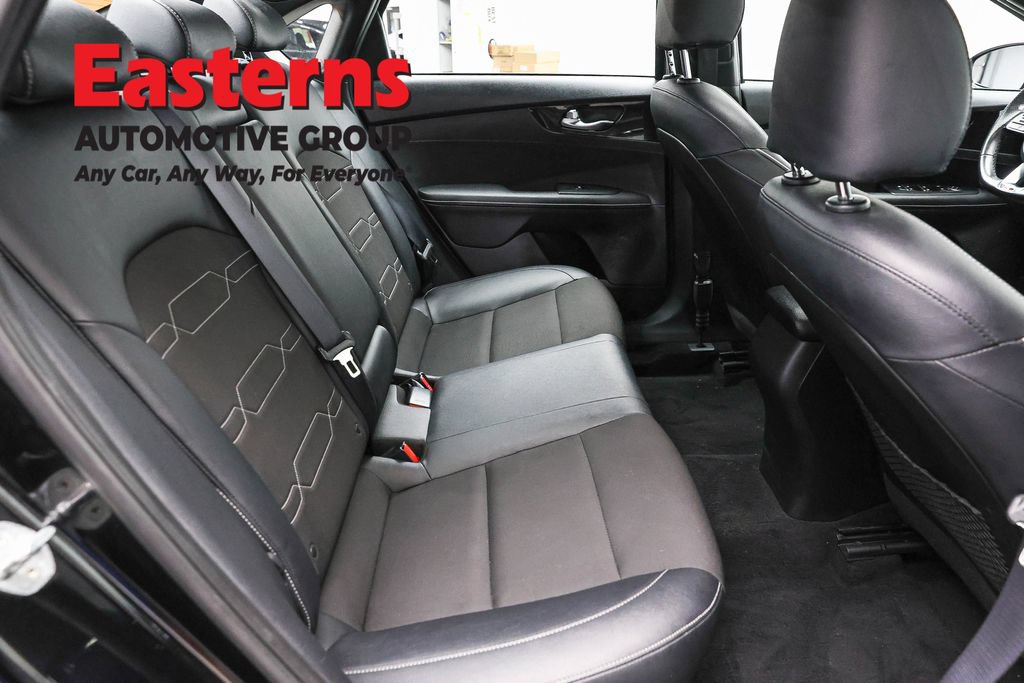 Used 2023 Kia Forte GT-Line w/ GT-Line Premium Package FWD image 24