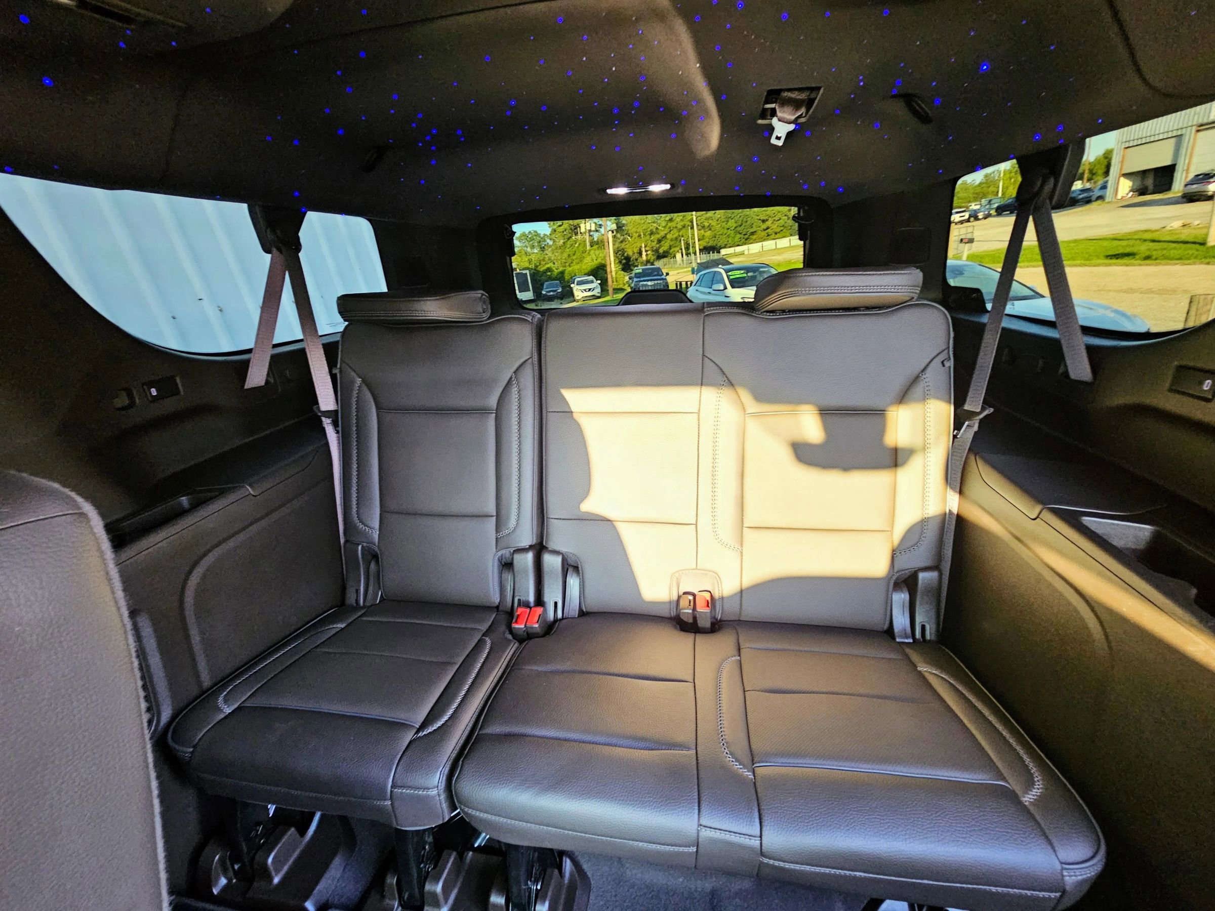 Used 2022 GMC Yukon XL Denali w/ Denali Premium Package image 14