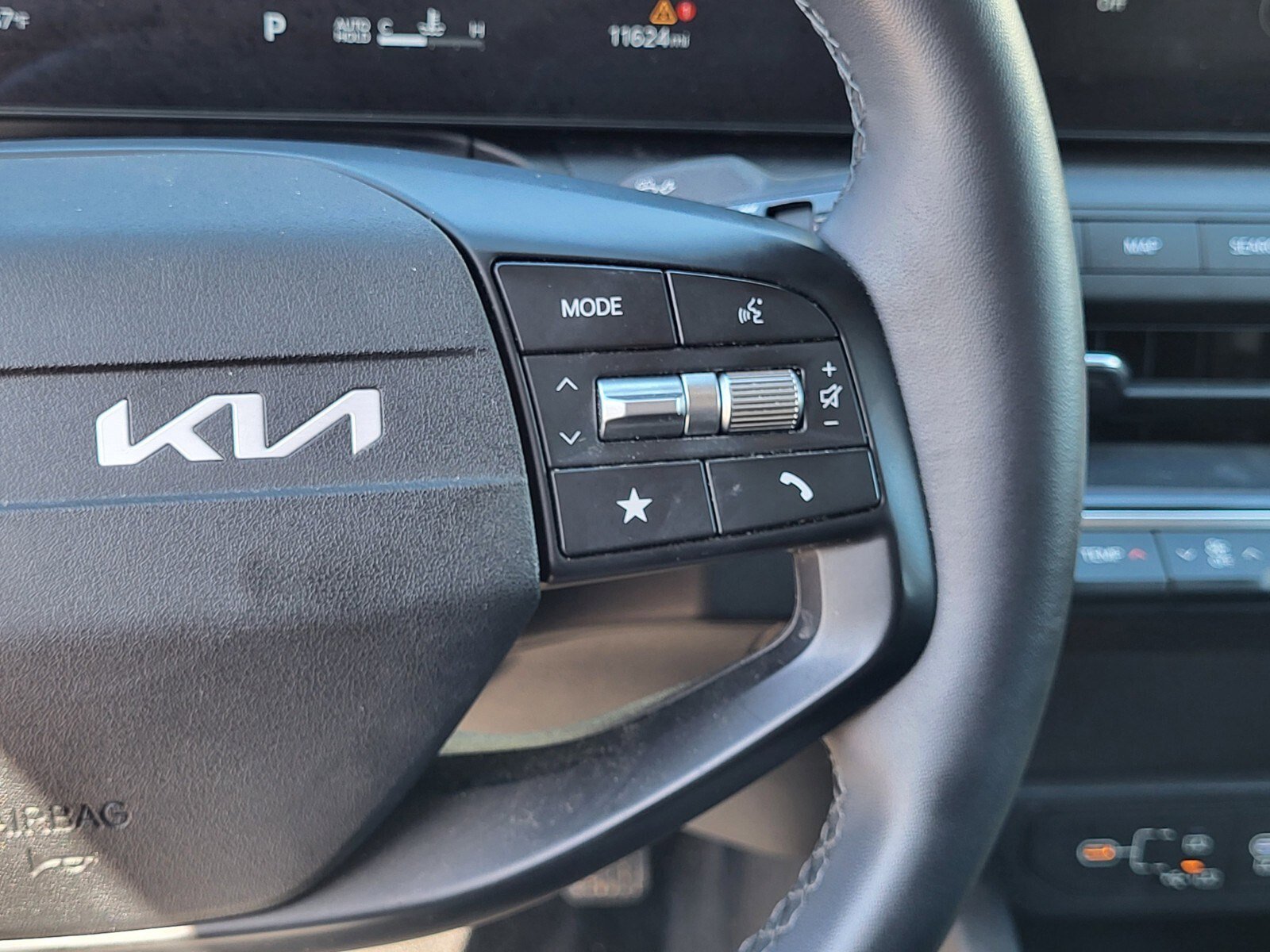 Used 2025 Kia K4 EX FWD image 28
