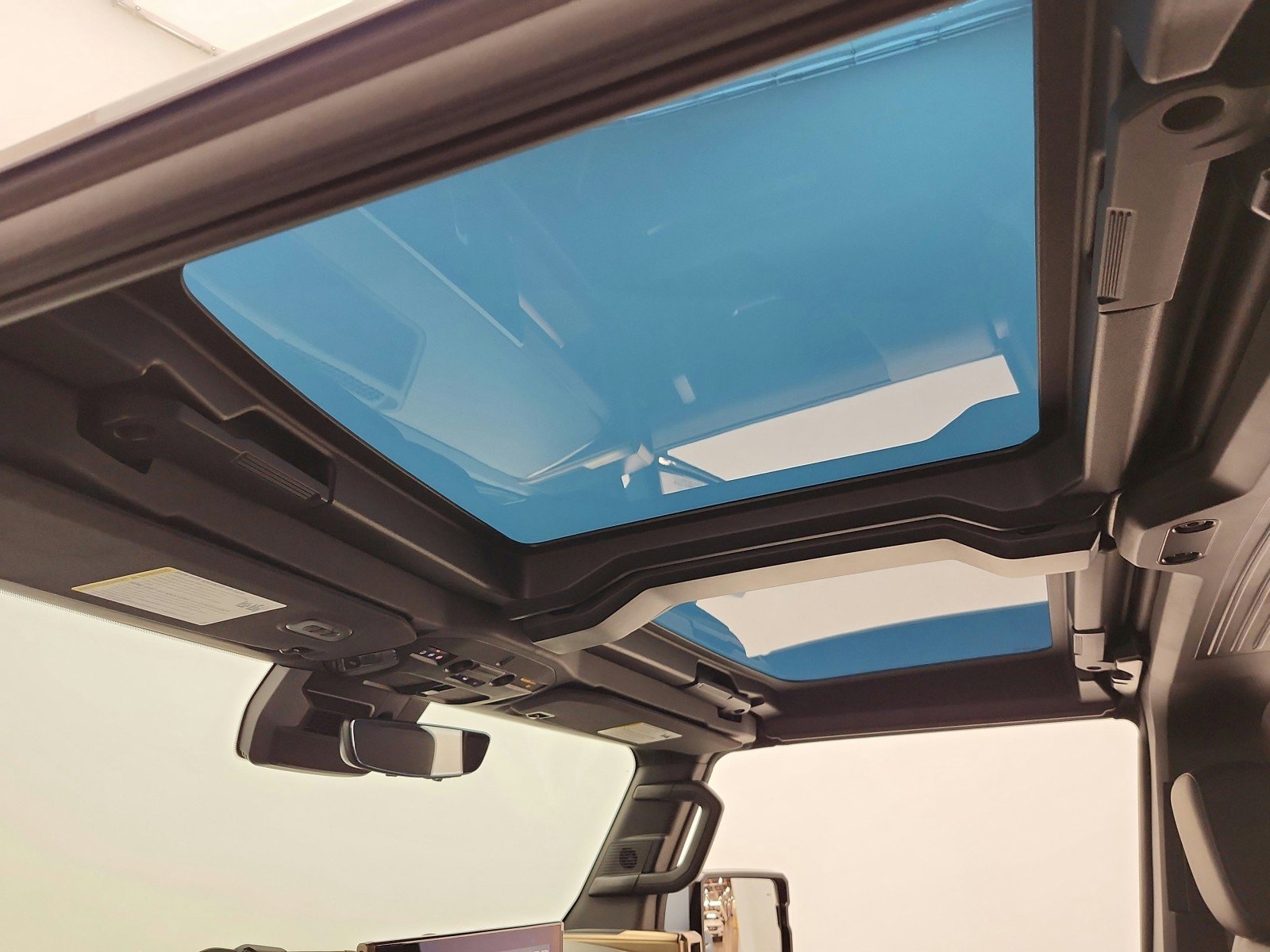 Used 2024 GMC Hummer EV 3X w/ Omega Edition image 11