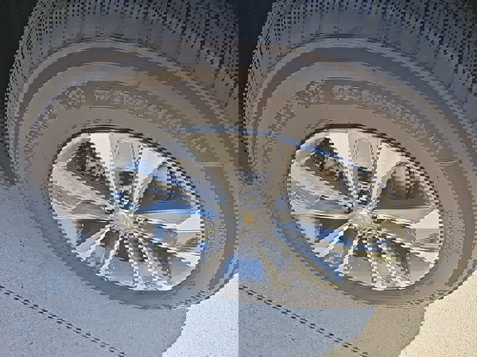 Used 2025 Chevrolet Equinox LT w/ Safety and Technology Package image 5