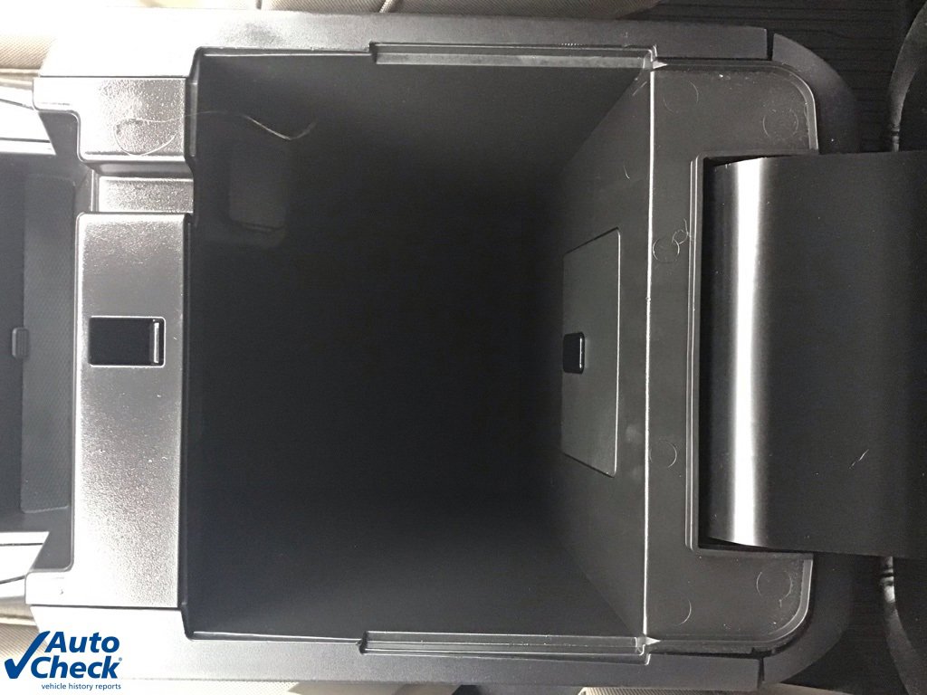 Used 2021 Ford Explorer XLT image 44