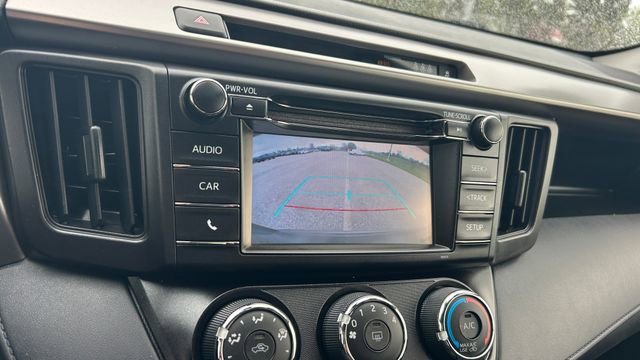 Used 2018 Toyota RAV4 LE w/ All Weather Liner Package AWD/4WD image 23