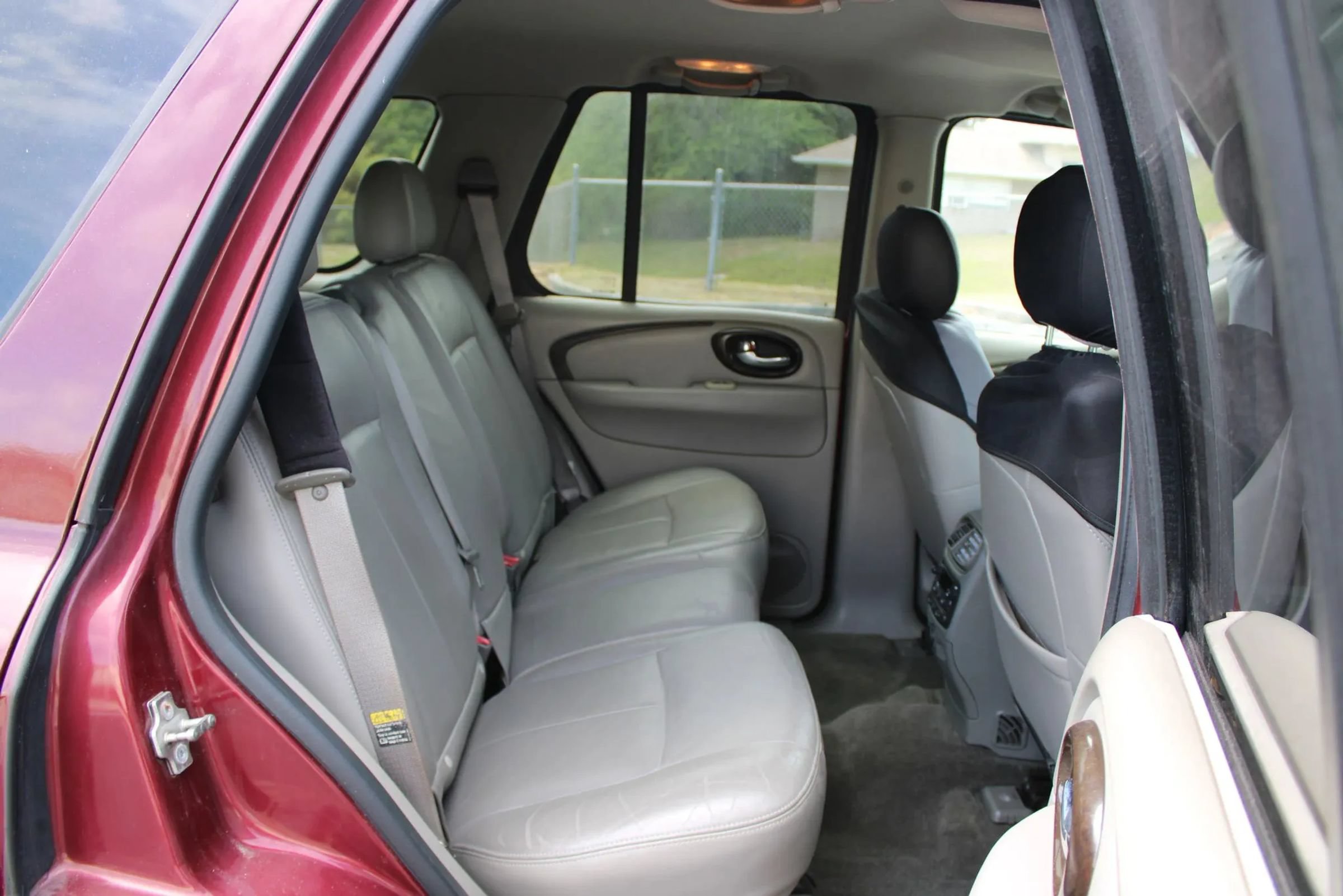 Used 2004 Buick Rainier CXL RWD image 12