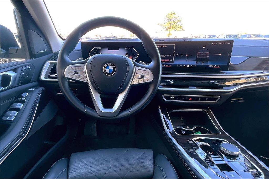 Used 2024 BMW X7 xDrive40i image 7