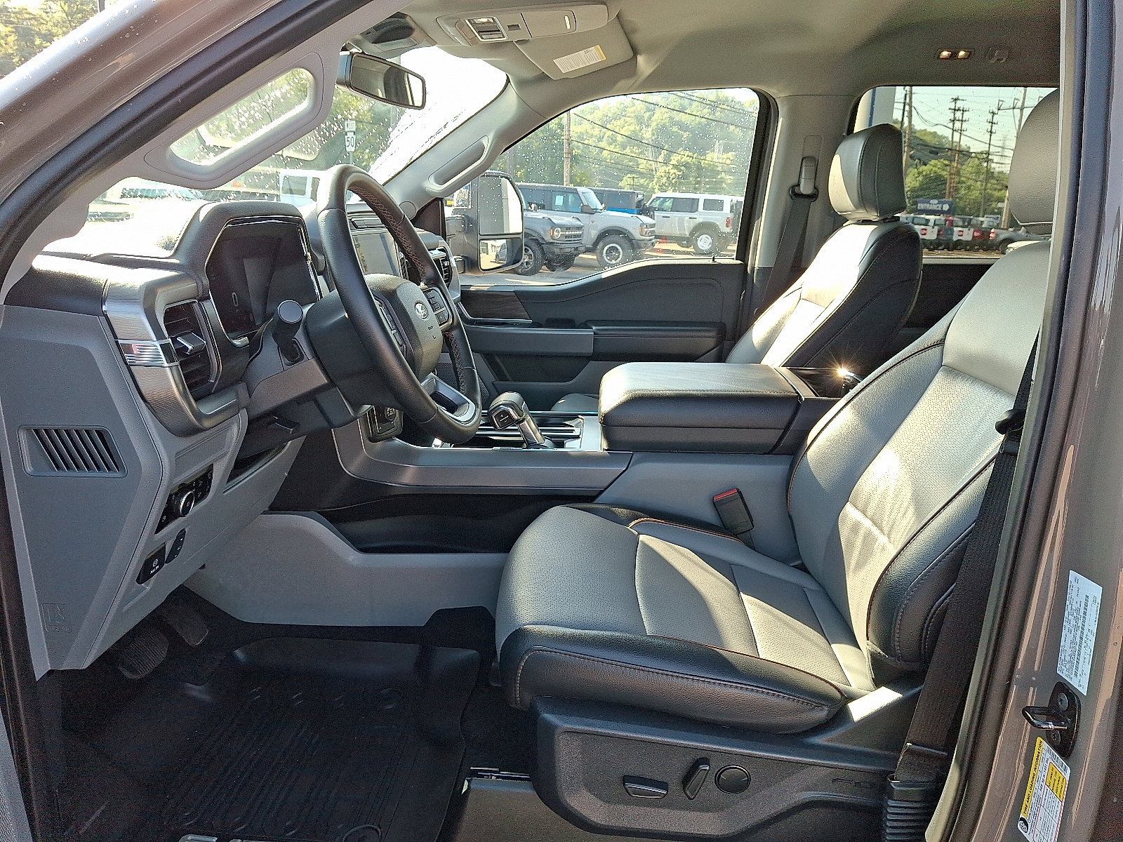 Used 2025 Ford F150 Lariat w/ Equipment Group 501A Mid AWD/4WD image 13