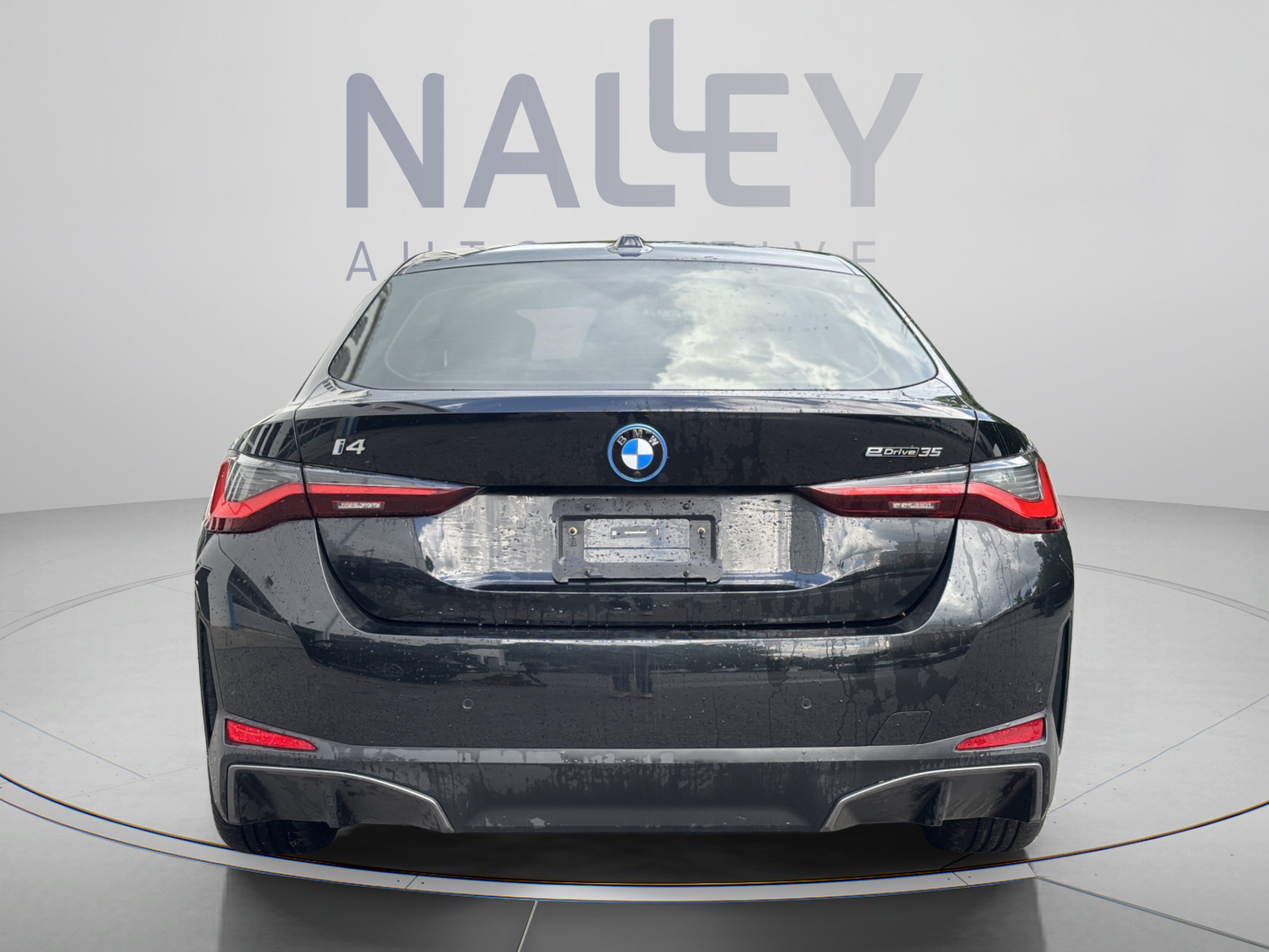 Used 2023 BMW i4 eDrive35 w/ Premium Package RWD image 3