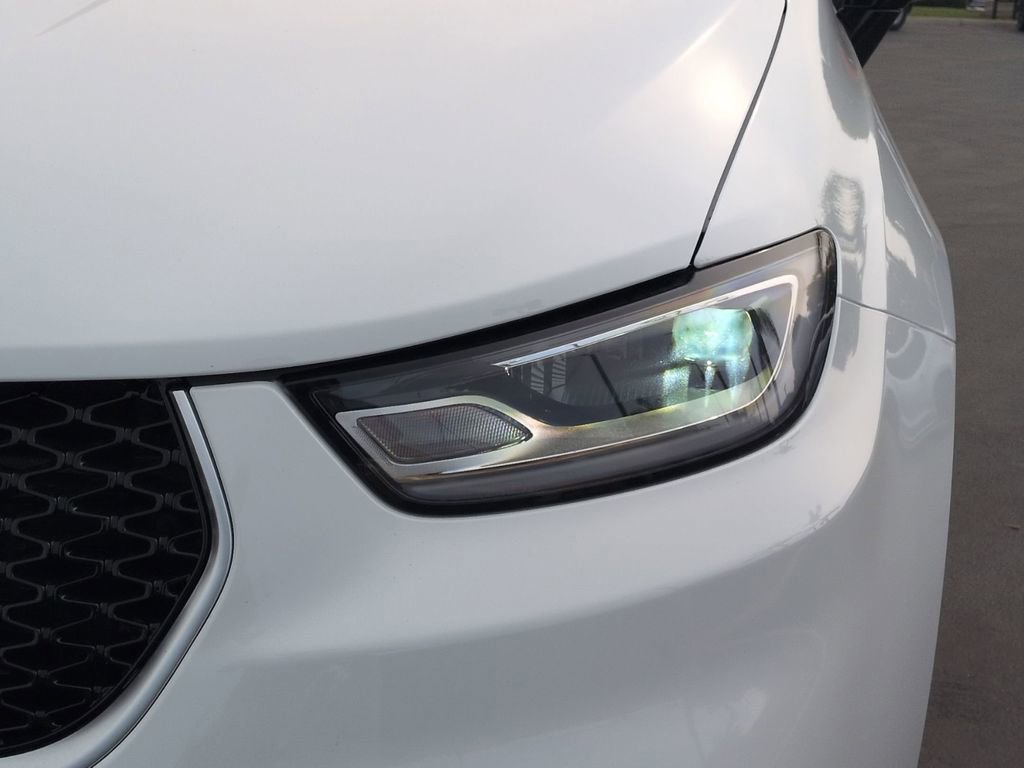 New 2026 Chrysler Pacifica Pinnacle w/ Trailer Tow Group image 10