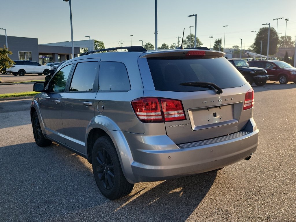 Used 2020 Dodge Journey SE w/ SE Popular Equipment Group FWD image 5