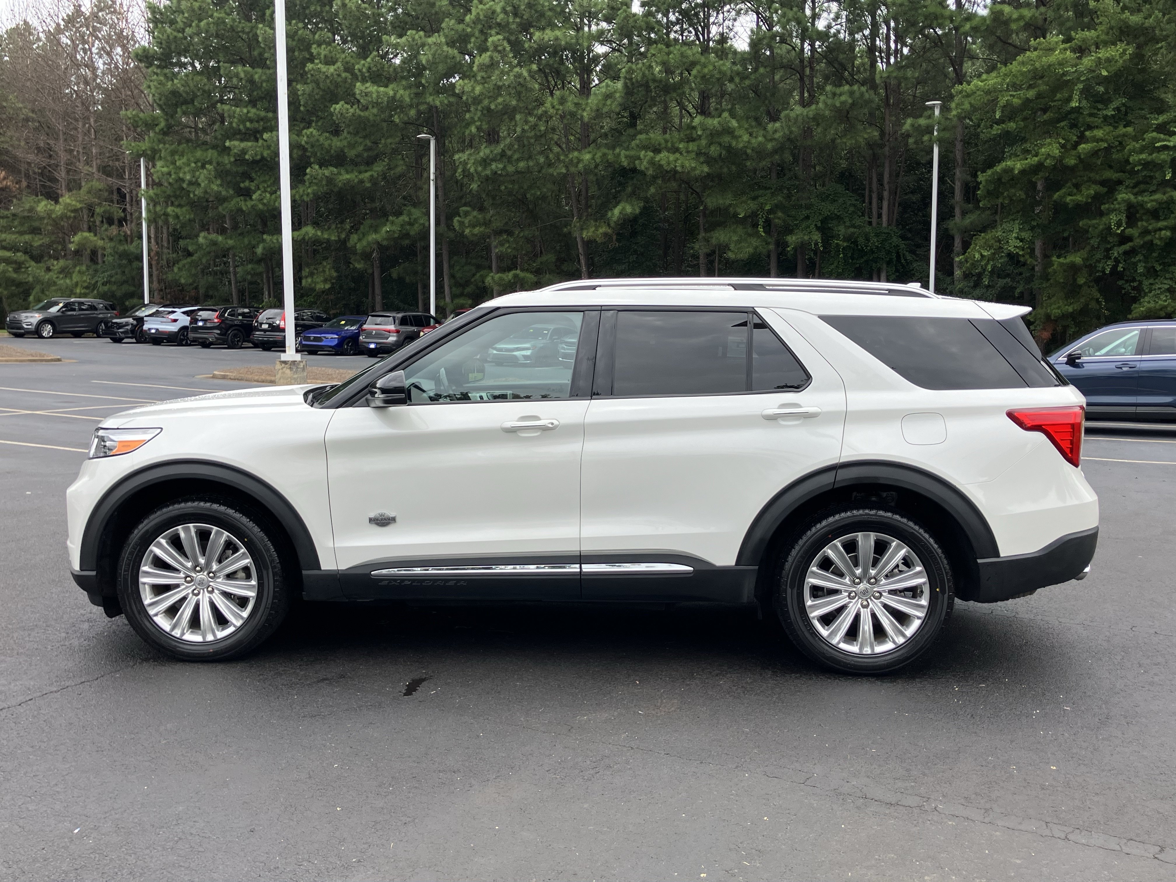 Used 2024 Ford Explorer King Ranch w/ Technology Package AWD/4WD image 7