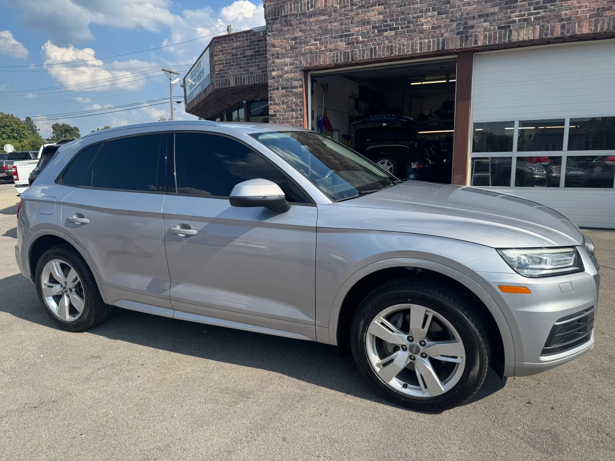 Used 2018 Audi Q5 2.0T Premium AWD/4WD image 18