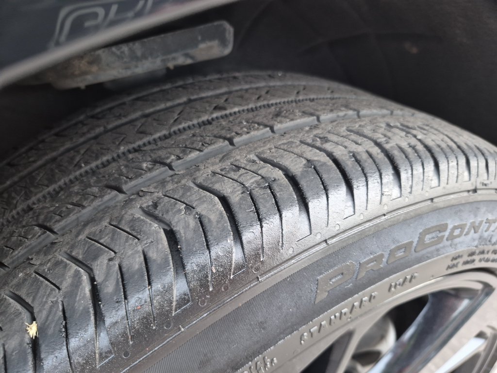 Used 2023 Buick Envision Essence w/ Sport Touring Package FWD image 14