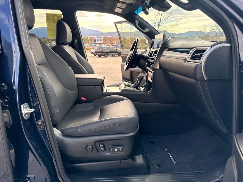 Used 2023 Lexus GX 460 Premium w/ Premium Package AWD/4WD image 33