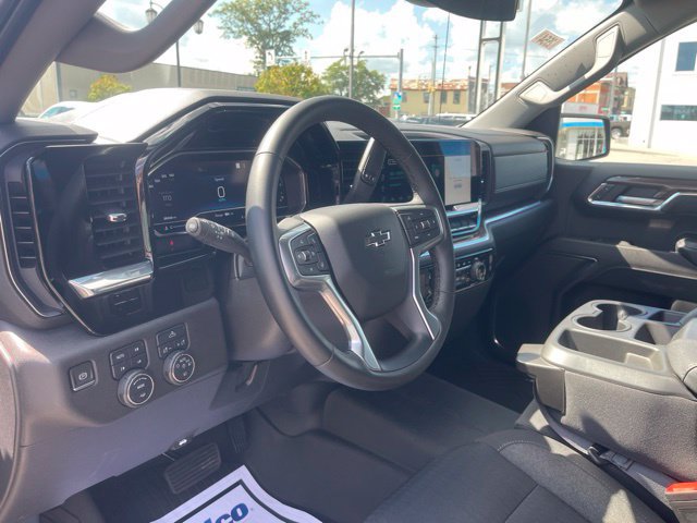 Used 2023 Chevrolet Silverado 1500 RST AWD/4WD image 16