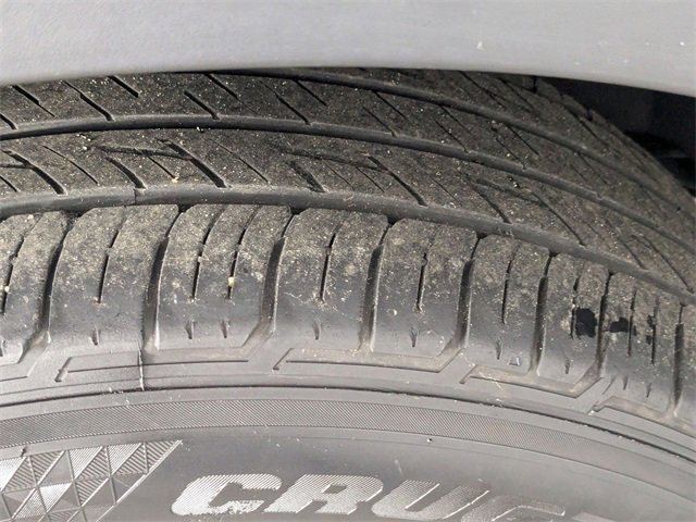 Used 2023 Nissan Pathfinder SL w/ Black Appearance Package image 9