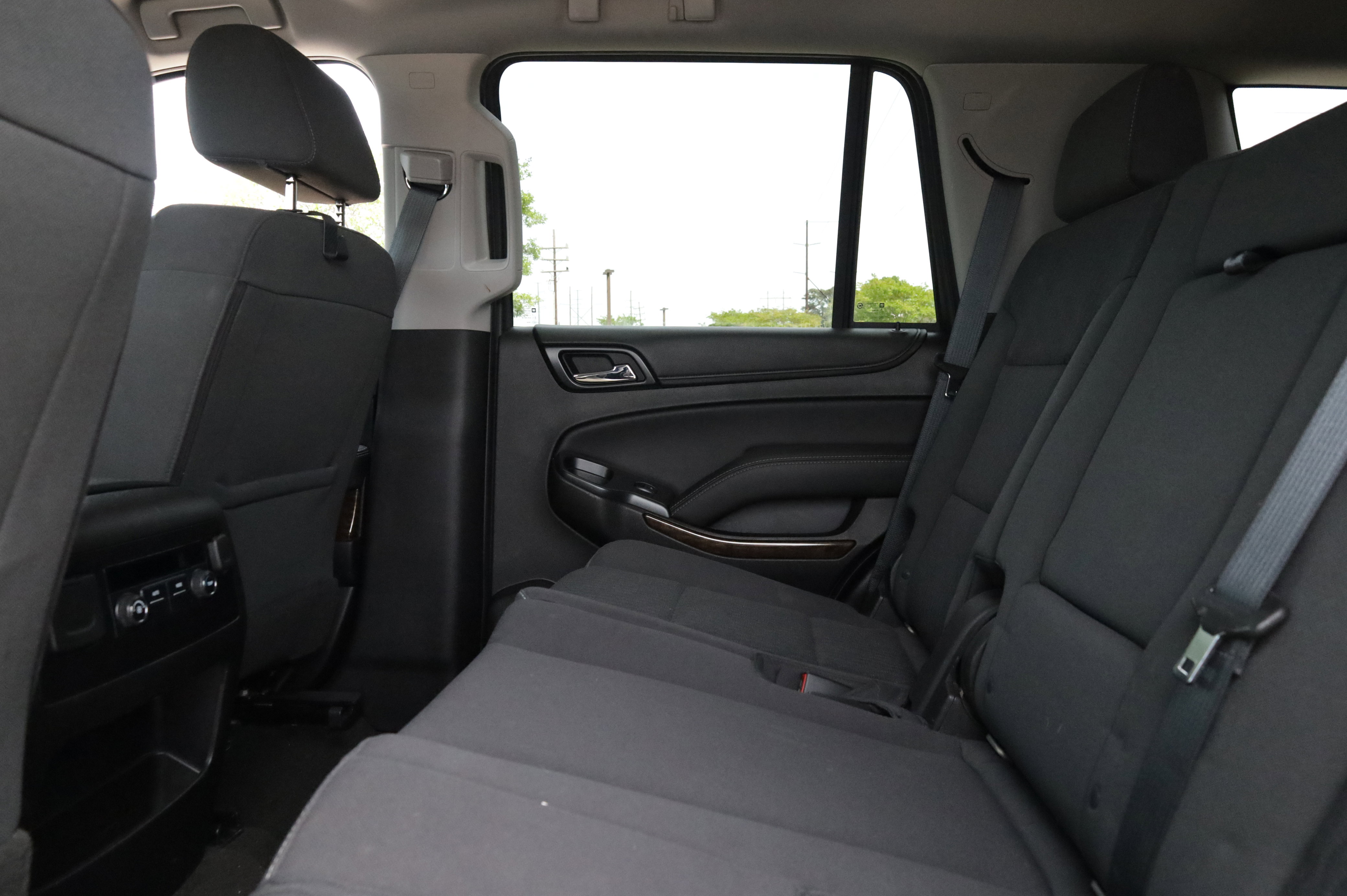 Used 2018 Chevrolet Tahoe LS w/ Enhanced Driver Alert Package RWD image 11