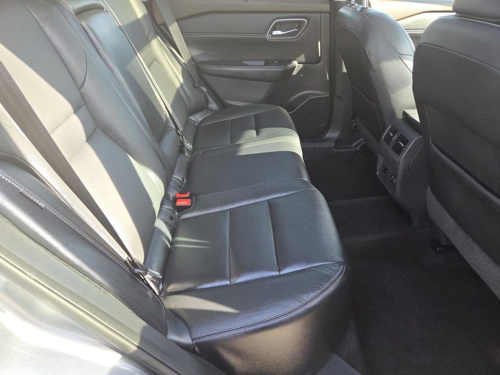 Used 2021 Nissan Rogue SL AWD/4WD image 21