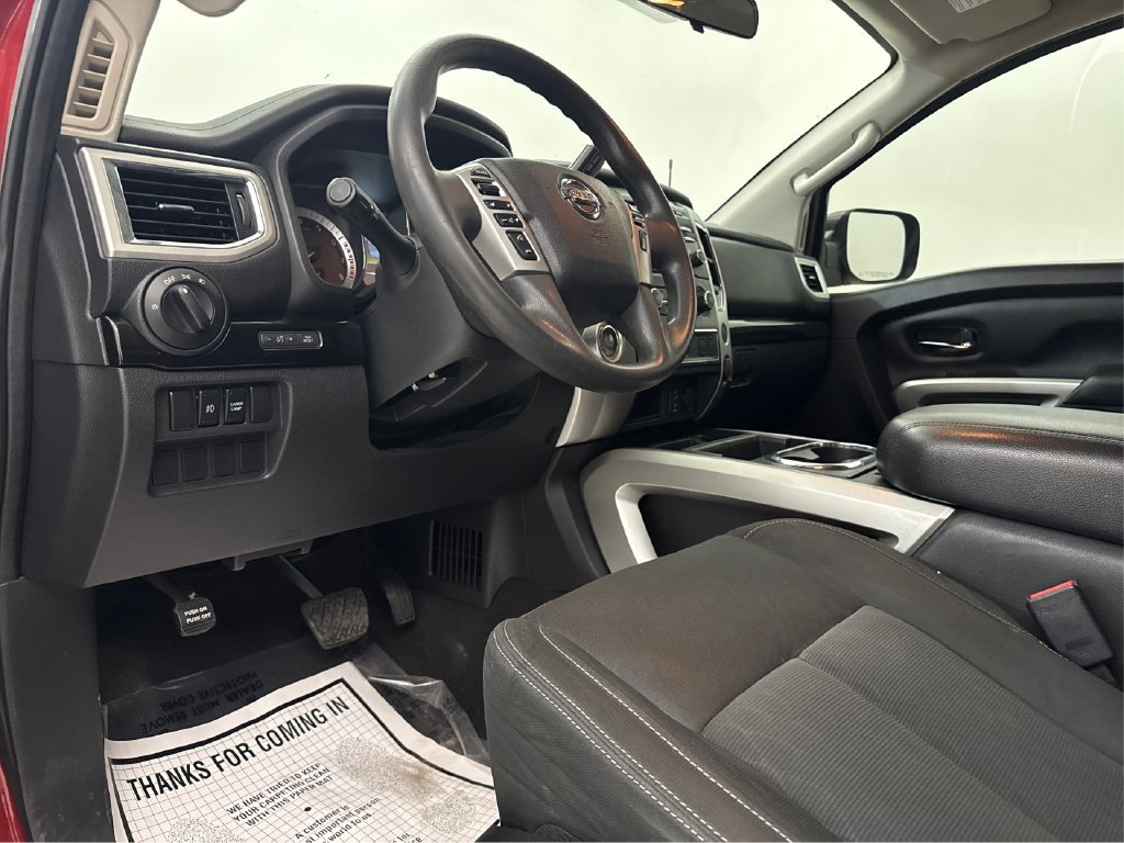 Used 2017 Nissan Titan SV RWD image 30