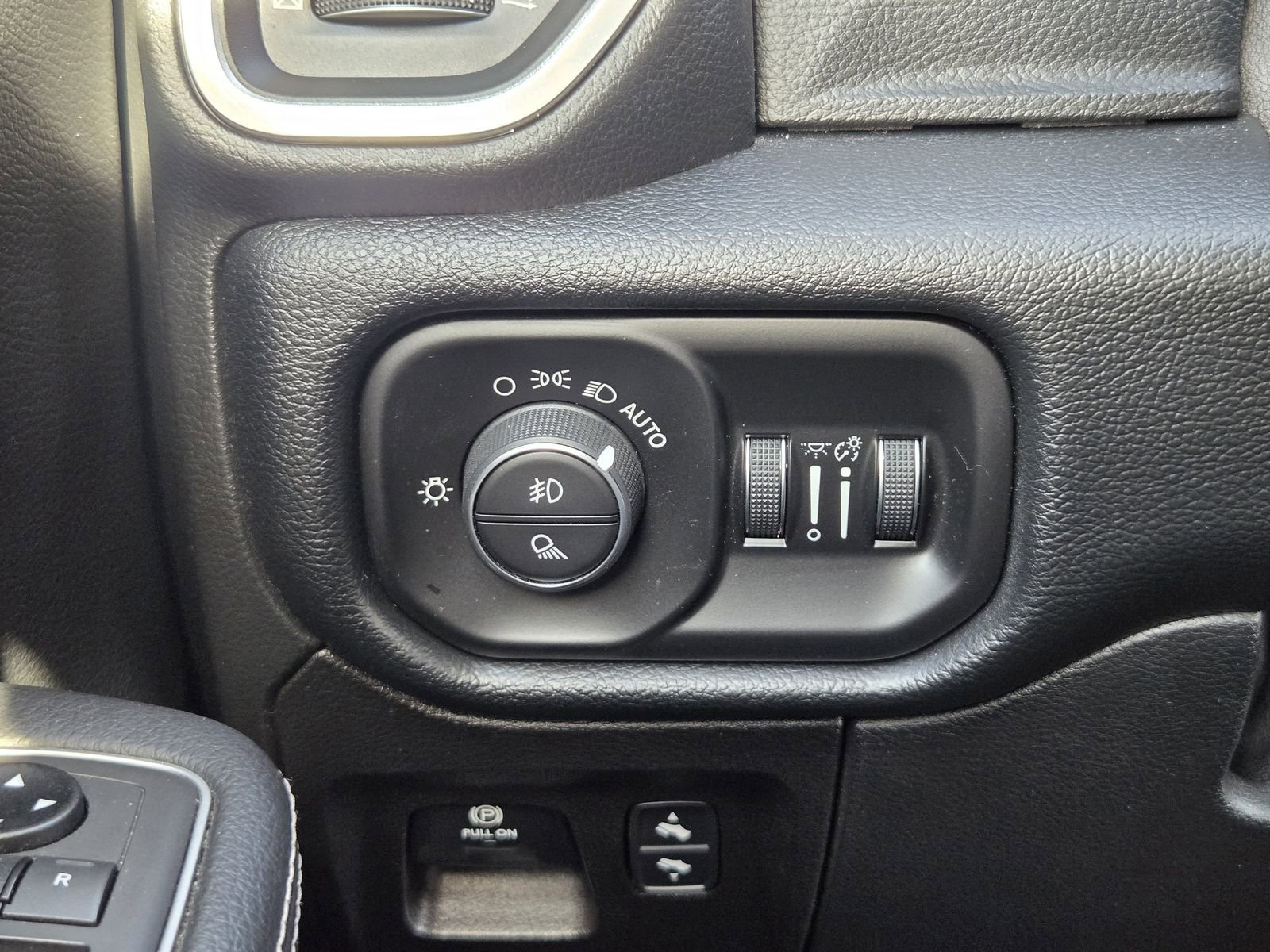 Used 2021 RAM 1500 Laramie RWD image 25