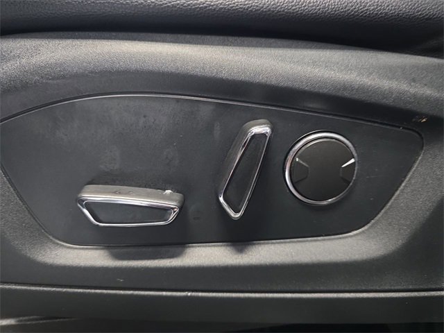 Used 2020 Ford Explorer Limited image 19